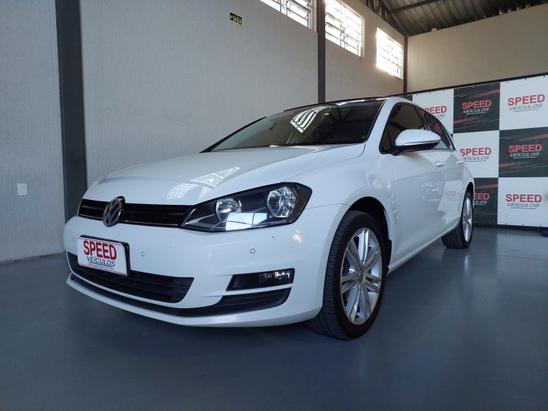 GOLF 1.0 TSI COMFORTLINE 12V TOTAL FLEX 4P MANUAL - 2017 - SãO SEBASTIãO DO CAí