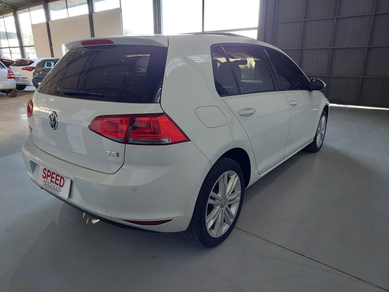GOLF 1.0 TSI COMFORTLINE 12V TOTAL FLEX 4P MANUAL - 2017 - SãO SEBASTIãO DO CAí