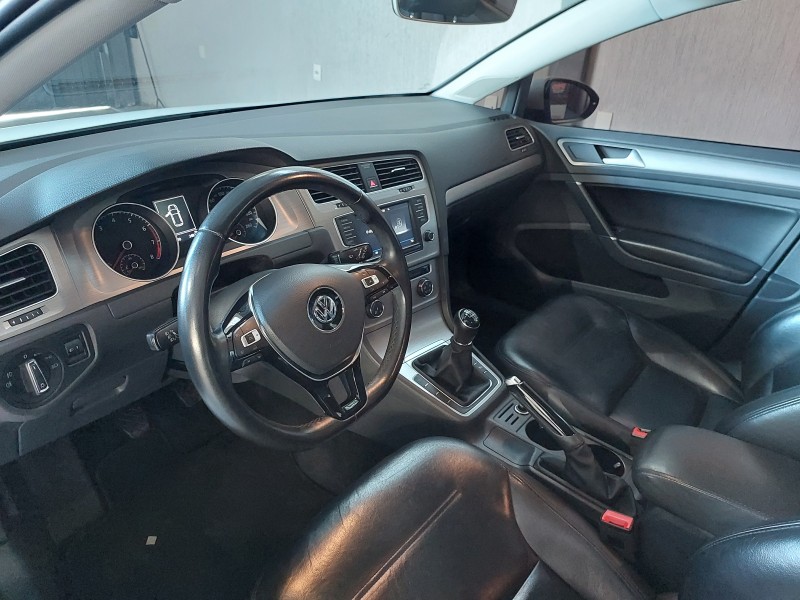 GOLF 1.0 TSI COMFORTLINE 12V TOTAL FLEX 4P MANUAL - 2017 - SãO SEBASTIãO DO CAí