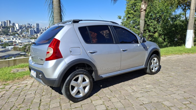 SANDERO 1.6 STEPWAY 16V FLEX 4P MANUAL - 2011 - CAXIAS DO SUL
