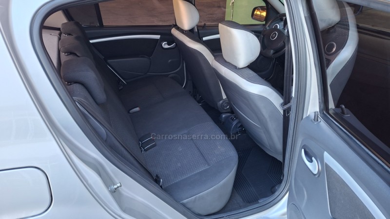 SANDERO 1.6 STEPWAY 16V FLEX 4P MANUAL - 2011 - CAXIAS DO SUL
