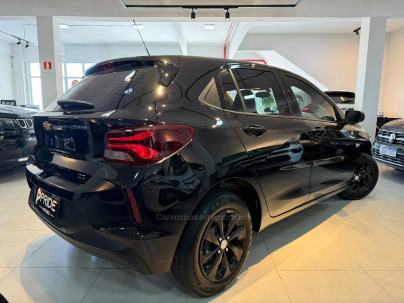 ONIX 1.0 LTZ 12V TURBO FLEX 4P MANUAL - 2022 - CAXIAS DO SUL