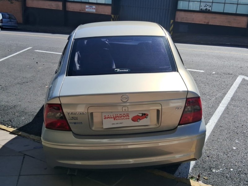 VECTRA 2.0 MPFI EXPRESSION 8V FLEX 4P MANUAL - 2005 - FLORES DA CUNHA