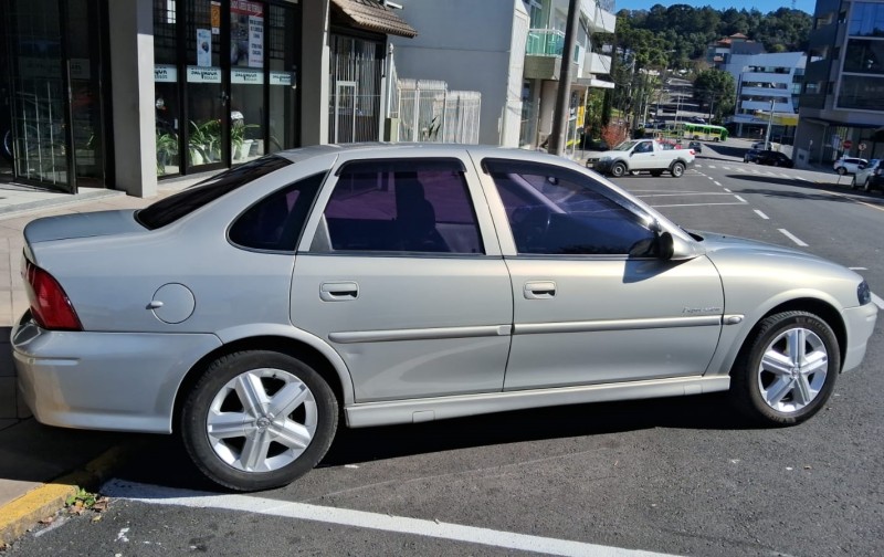 VECTRA 2.0 MPFI EXPRESSION 8V FLEX 4P MANUAL - 2005 - FLORES DA CUNHA