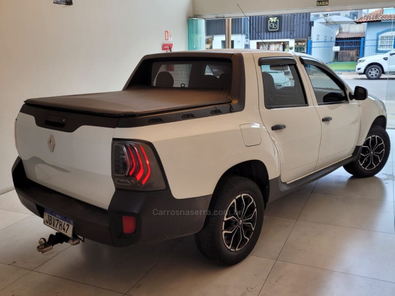 OROCH 1.6 16V SCE PRO FLEX 4P MANUAL - 2024 - CANELA