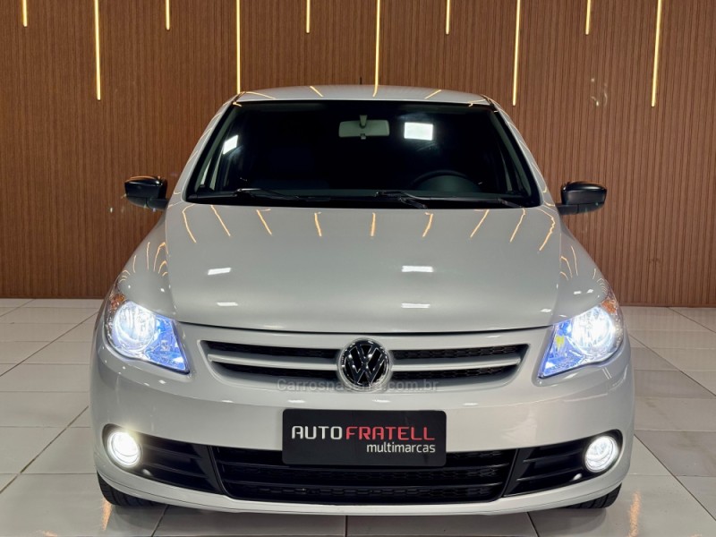 VOYAGE 1.0 MI 8V FLEX 4P MANUAL - 2009 - SãO LEOPOLDO