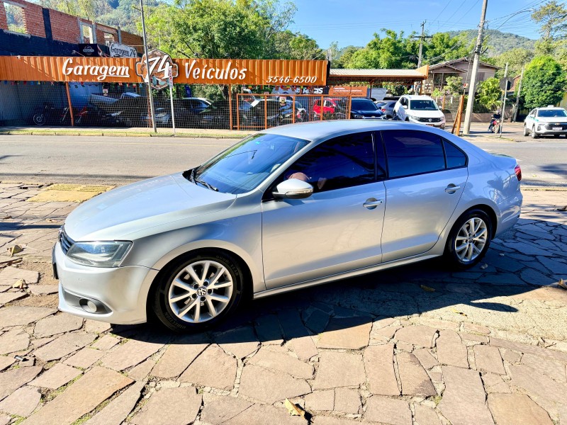 jetta 2.0 trendline flex 4p tiptronic 2011 tres coroas