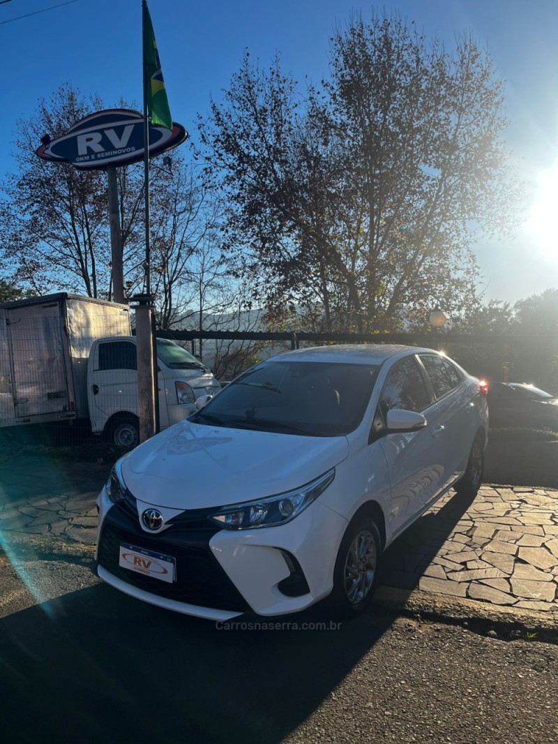 yaris 1.5 16v flex sedan xs multidrive4 2024 carlos barbosa
