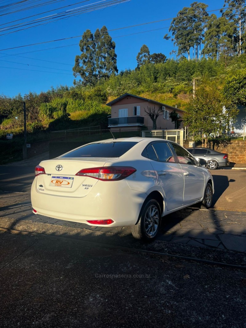 YARIS 1.5 16V FLEX SEDAN XS MULTIDRIVE4 - 2024 - CARLOS BARBOSA