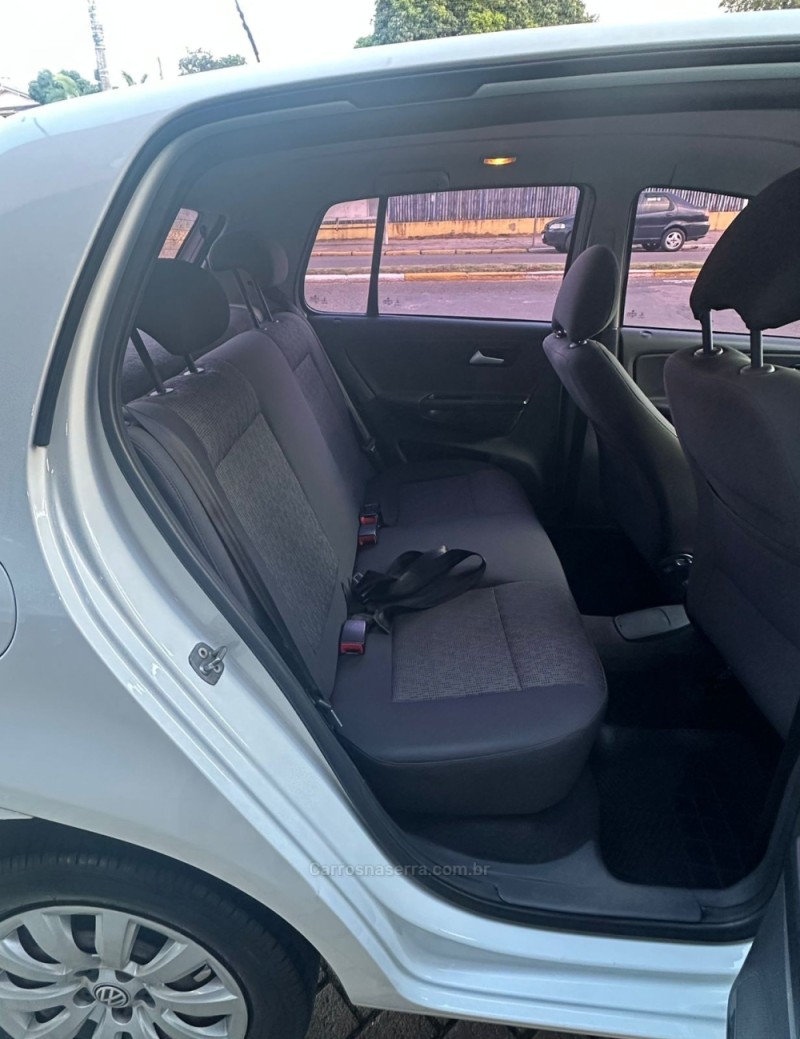 FOX 1.0 MI 8V FLEX 4P MANUAL - 2014 - PAROBé