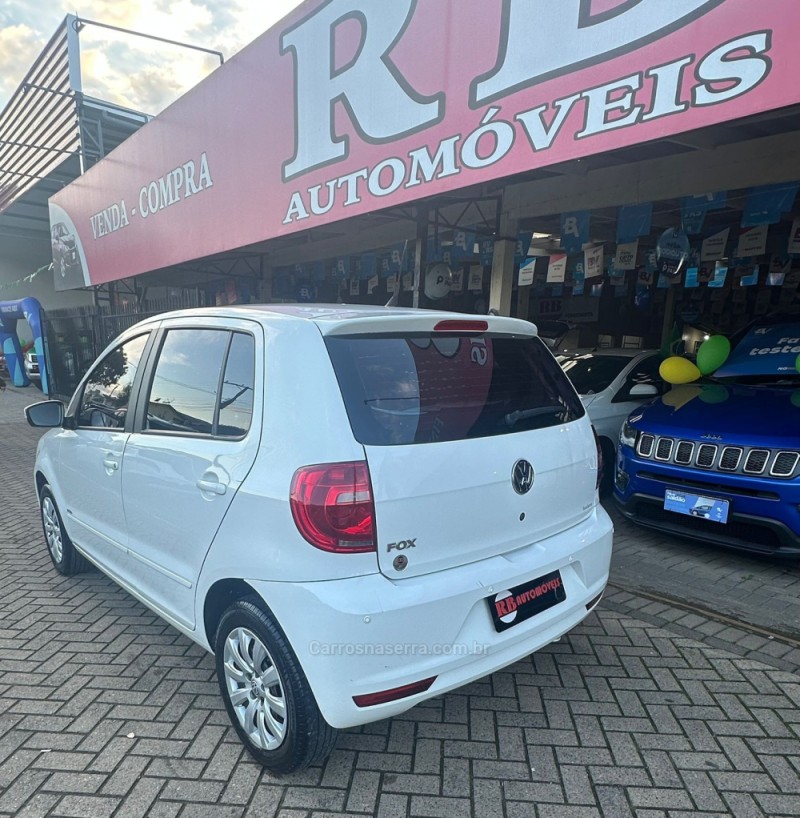 FOX 1.0 MI 8V FLEX 4P MANUAL - 2014 - PAROBé