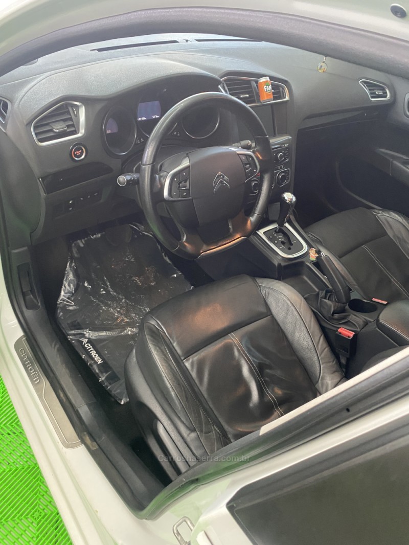 C4 LOUNGE 1.6 EXCLUSIVE 16V TURBO FLEX 4P AUTOMÁTICO - 2015 - VACARIA