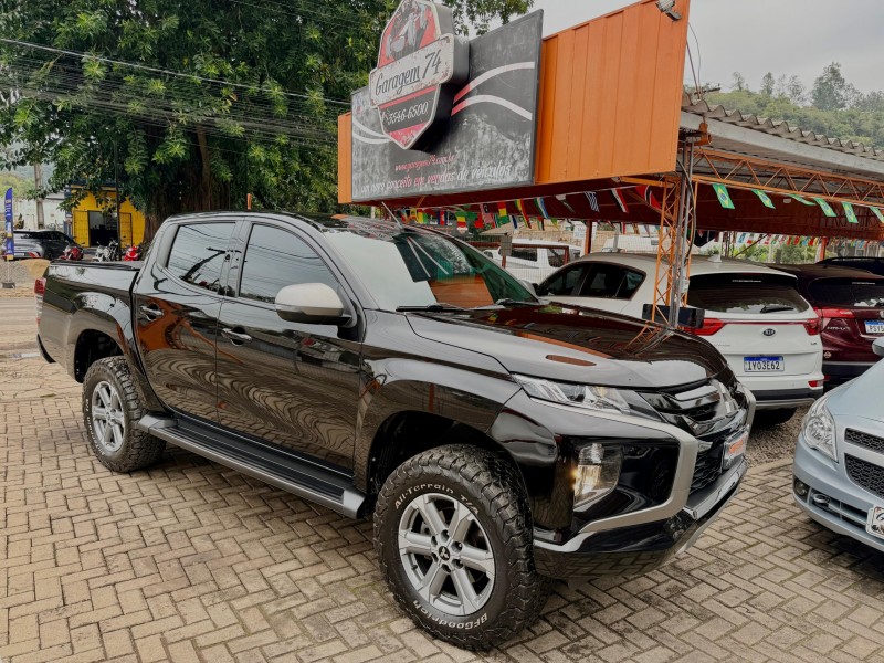 L200 TRITON 2.4 HPE-S SPORT 4X4 CD 16V DIESEL 4P AUTOMÁTICO - 2022 - TRêS COROAS