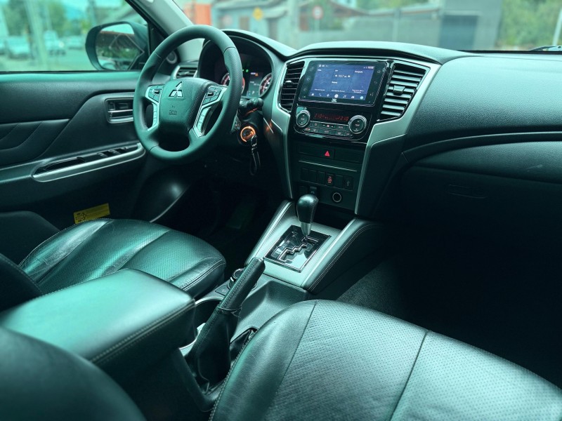 L200 TRITON 2.4 HPE-S SPORT 4X4 CD 16V DIESEL 4P AUTOMÁTICO - 2022 - TRêS COROAS