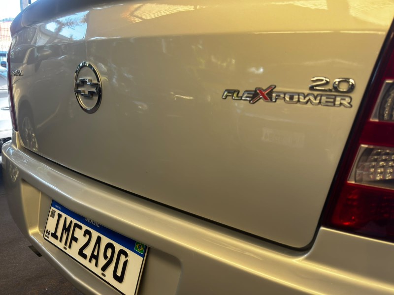 ASTRA 2.0 MPFI ELITE 8V FLEX 4P MANUAL - 2005 - CAXIAS DO SUL