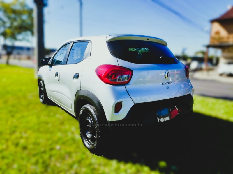 KWID 1.0 12V SCE FLEX ZEN MANUAL - 2024 - NOVO HAMBURGO