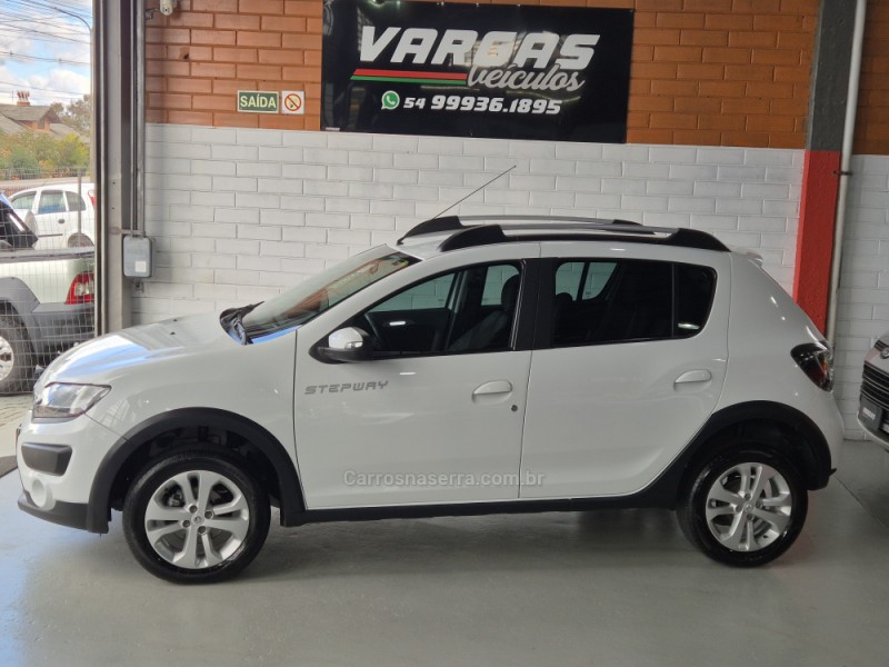 SANDERO 1.6 STEPWAY 16V FLEX 4P MANUAL - 2017 - CAXIAS DO SUL