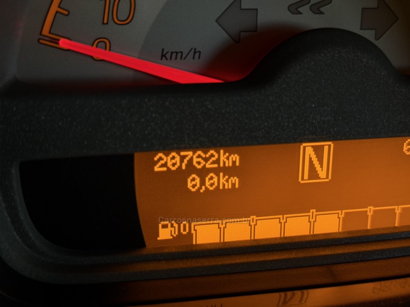 FORTWO 1.0 PASSION COUPÉ 3 CILINDROS 12V GASOLINA 2P AUTOMÁTICO - 2015 - CAXIAS DO SUL