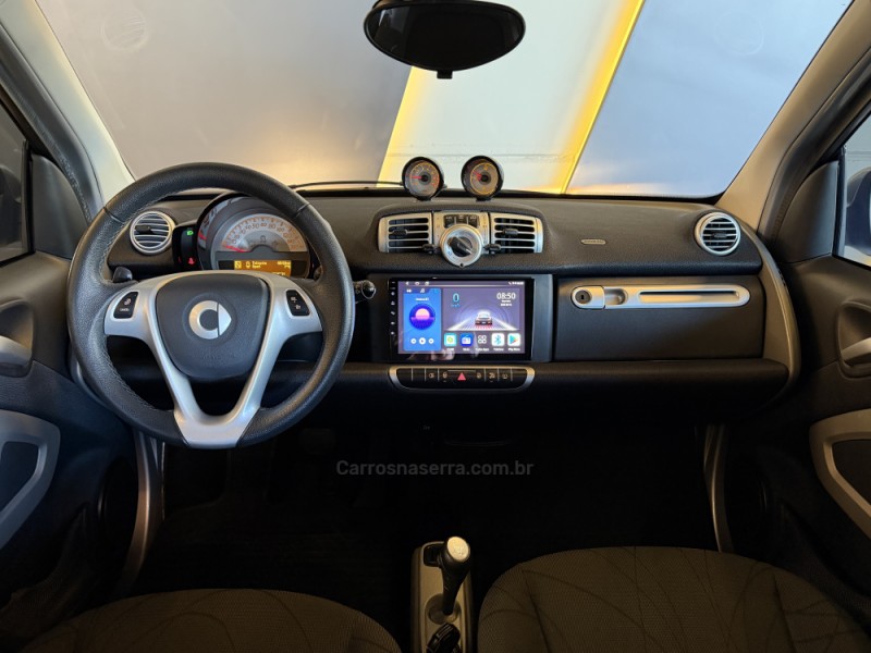 FORTWO 1.0 PASSION COUPÉ 3 CILINDROS 12V GASOLINA 2P AUTOMÁTICO - 2015 - CAXIAS DO SUL