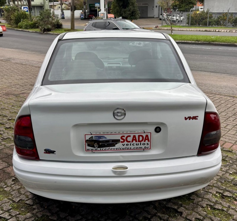 CORSA 1.0 MPFI CLASSIC SEDAN LIFE 8V FLEX 4P MANUAL - 2006 - CAXIAS DO SUL