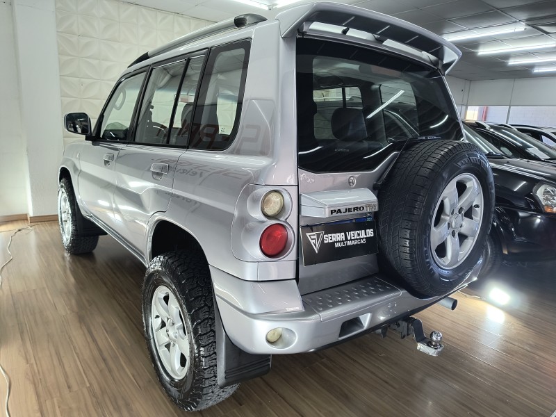 PAJERO TR4 2.0 4X4 16V 131CV GASOLINA 4P AUTOMÁTICO - 2007 - CAXIAS DO SUL