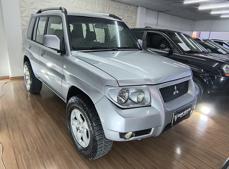 PAJERO TR4 2.0 4X4 16V 131CV GASOLINA 4P AUTOMÁTICO - 2007 - CAXIAS DO SUL