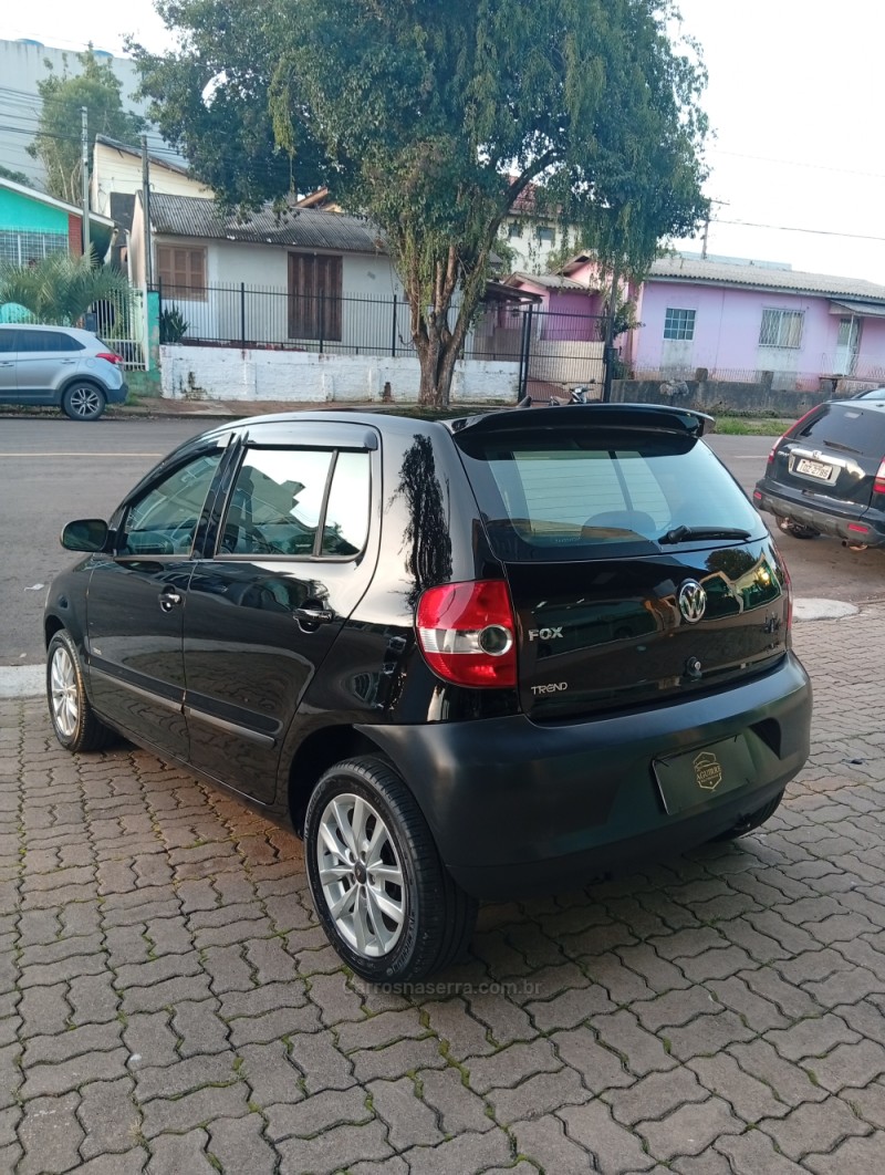 FOX 1.0 MI TRENDLINE 8V FLEX 4P MANUAL - 2010 - PASSO FUNDO