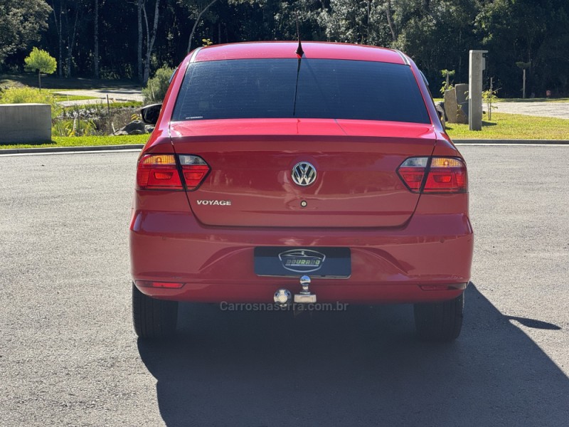 VOYAGE 1.0 MI CITY 8V FLEX 4P MANUAL - 2013 - GRAMADO