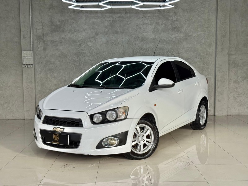 sonic 1.6 lt sedan 16v flex 4p automatico 2013 caxias do sul