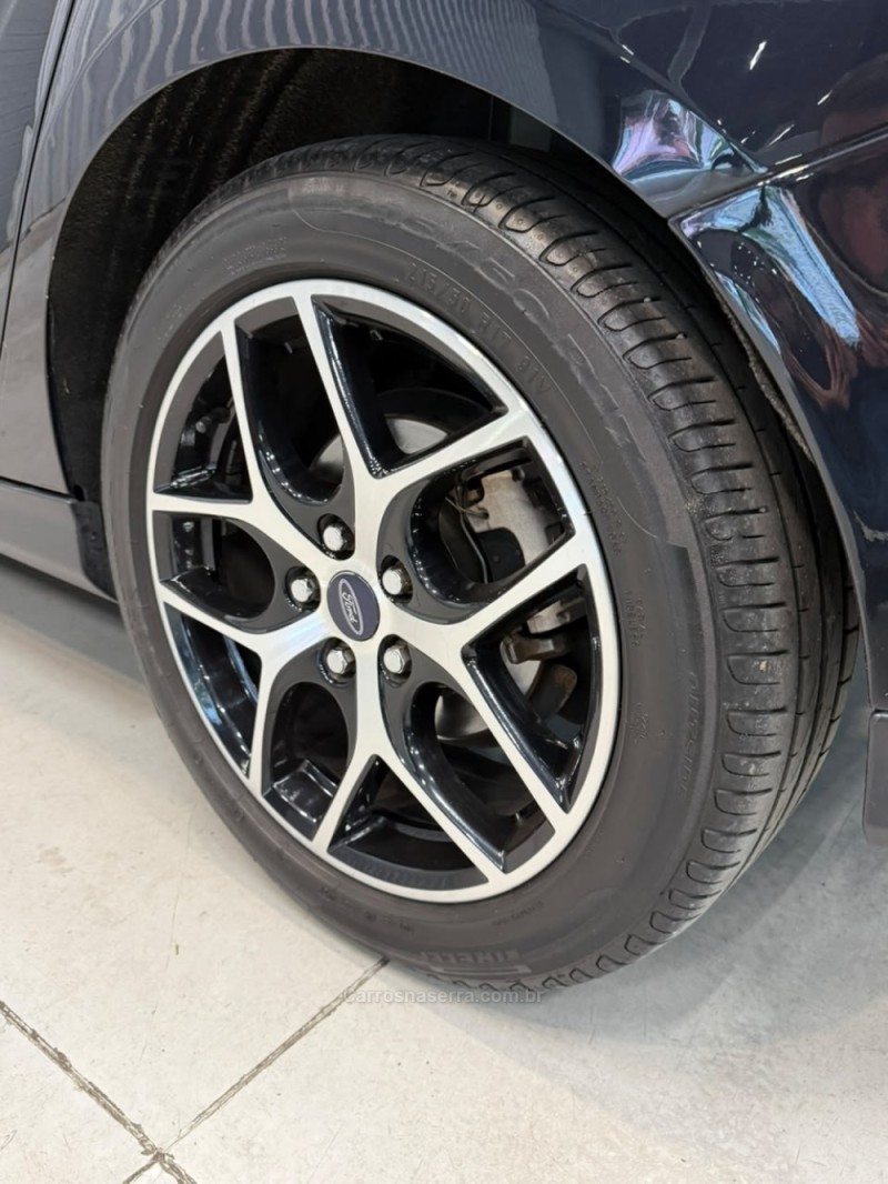 FOCUS 2.0 TITANIUM PLUS HATCH 16V FLEX 4P AUTO - 2016 - CAXIAS DO SUL