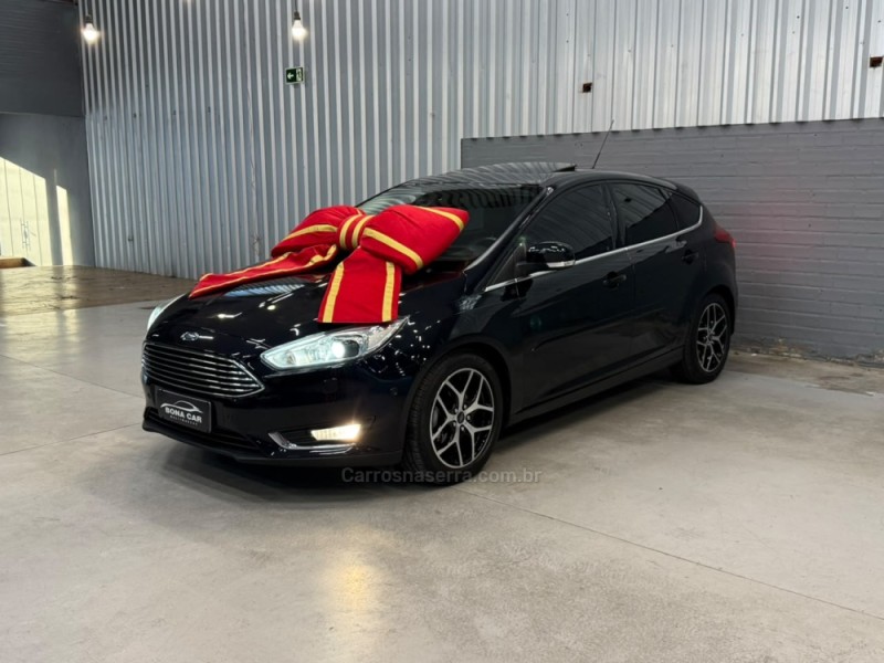 focus 2.0 titanium plus hatch 16v flex 4p auto 2016 caxias do sul