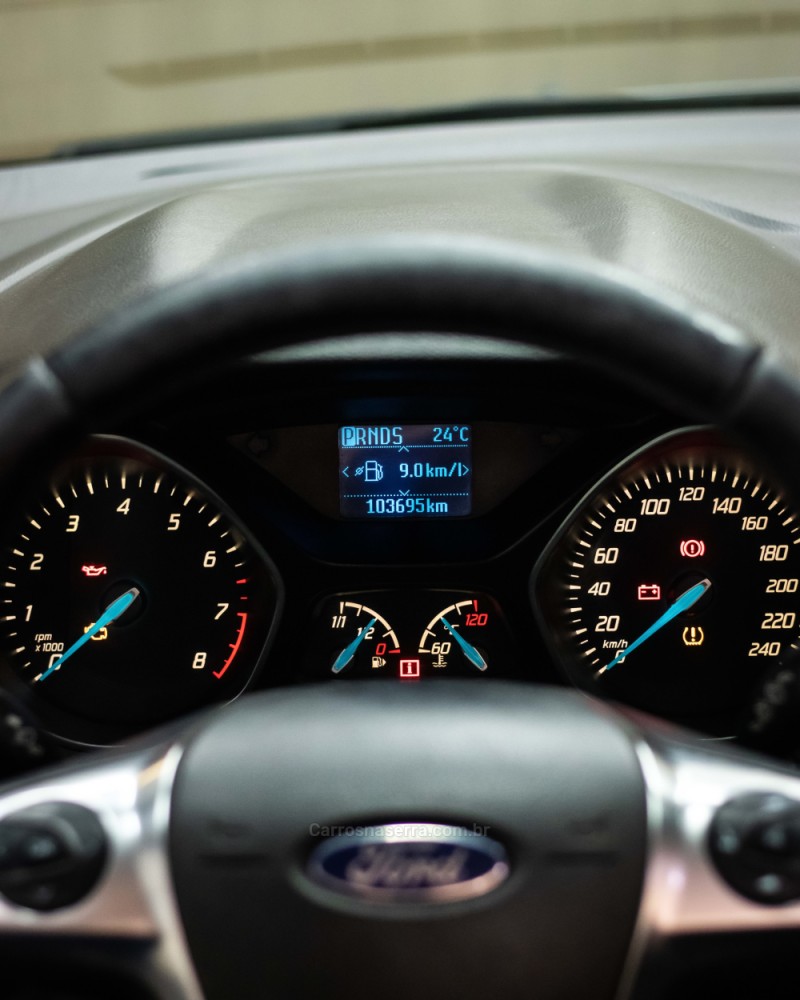 FOCUS 2.0 SE PLUS 16V FLEX 4P AUTOMÁTICO - 2014 - CAXIAS DO SUL