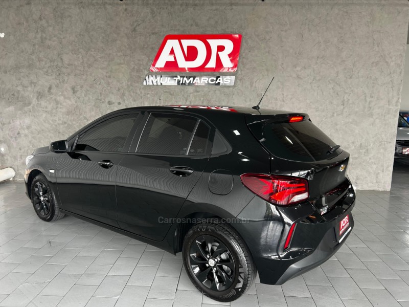 ONIX 1.0 LT 12V FLEX 4P MANUAL - 2023 - CAXIAS DO SUL