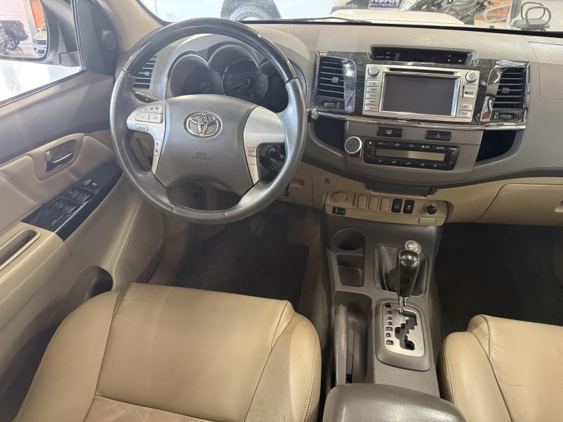 HILUX SW4 3.0 SRV 4X4 16V TURBO INTERCOOLER DIESEL 4P AUTOMÁTICO - 2012 - FARROUPILHA