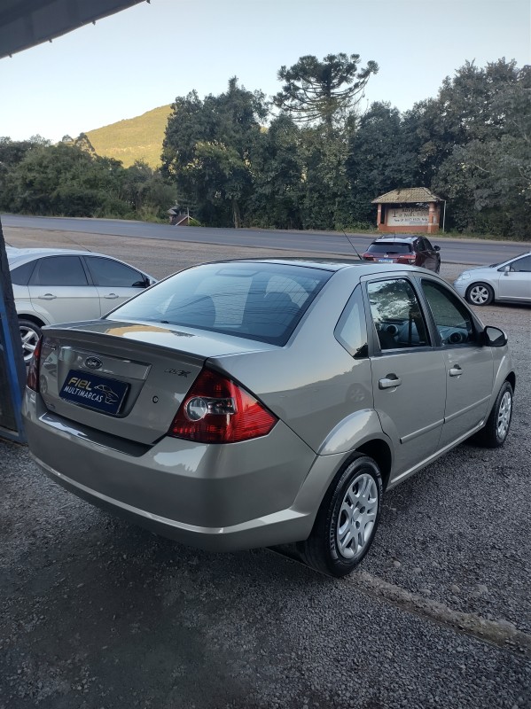 FIESTA 1.0 MPI SEDAN 8V FLEX 4P MANUAL - 2008 - VALE REAL
