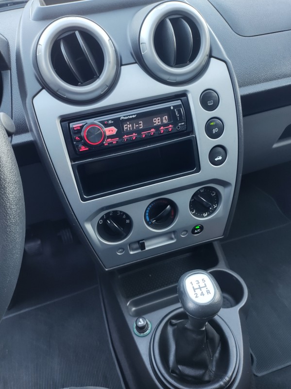 FIESTA 1.0 MPI SEDAN 8V FLEX 4P MANUAL - 2008 - VALE REAL