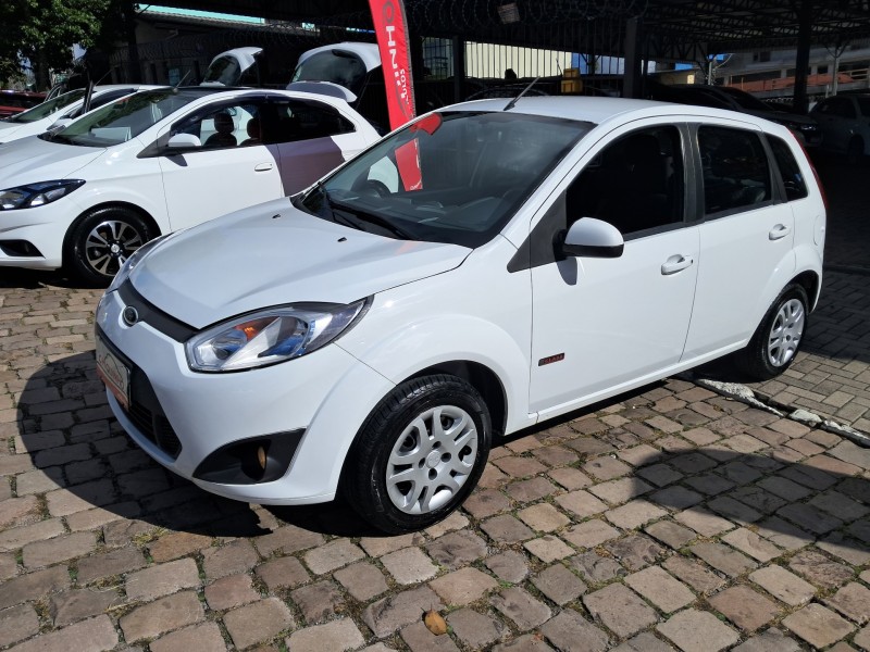 fiesta 1.6 rocam hatch 8v flex 4p manual 2013 caxias do sul