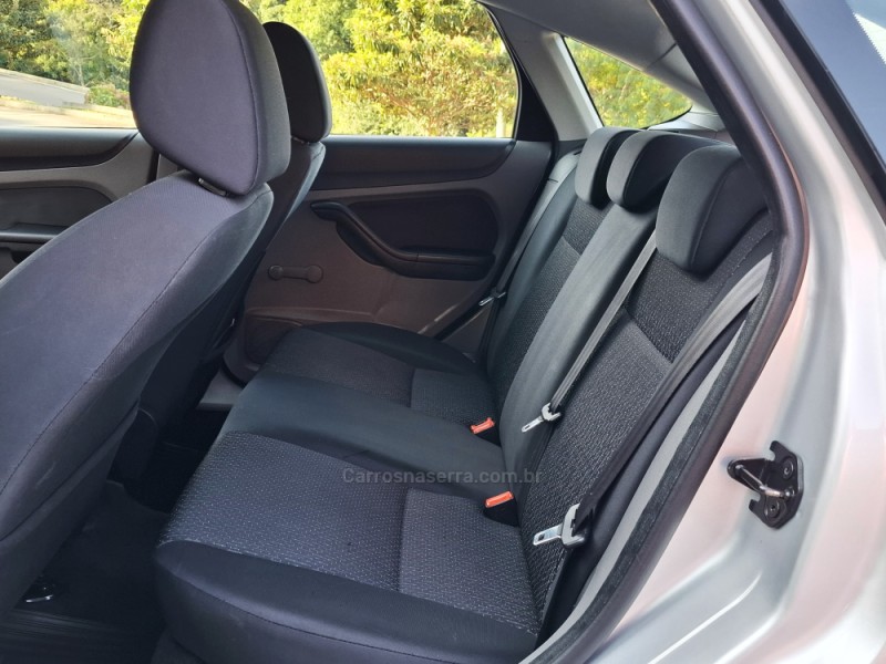 FOCUS 1.6 GL 16V FLEX 4P MANUAL - 2012 - BENTO GONçALVES