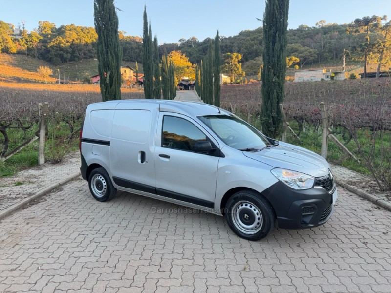 KANGOO 1.6 ADVANCED 16V FLEX 4P MANUAL - 2025 - CAXIAS DO SUL
