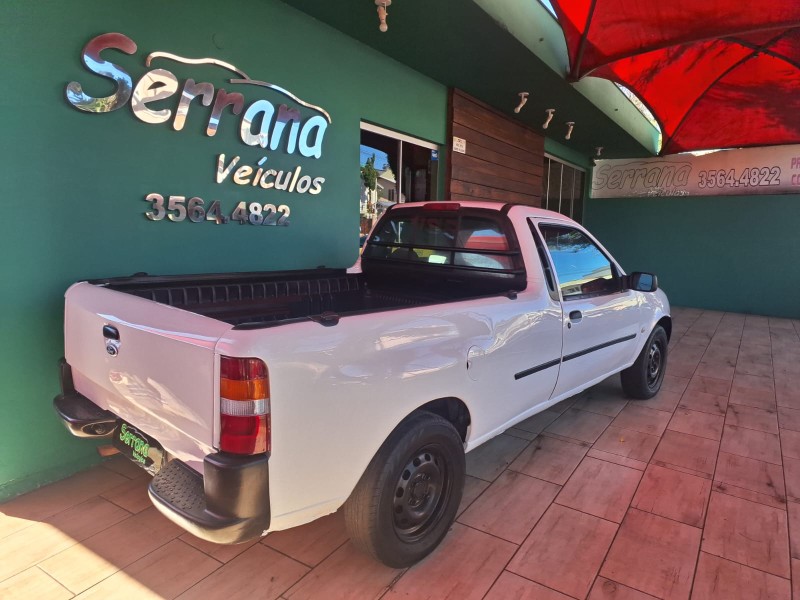 COURIER 1.6 MPI L 8V GASOLINA 2P MANUAL - 2004 - DOIS IRMãOS