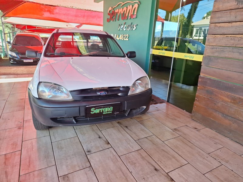 COURIER 1.6 MPI L 8V GASOLINA 2P MANUAL - 2004 - DOIS IRMãOS