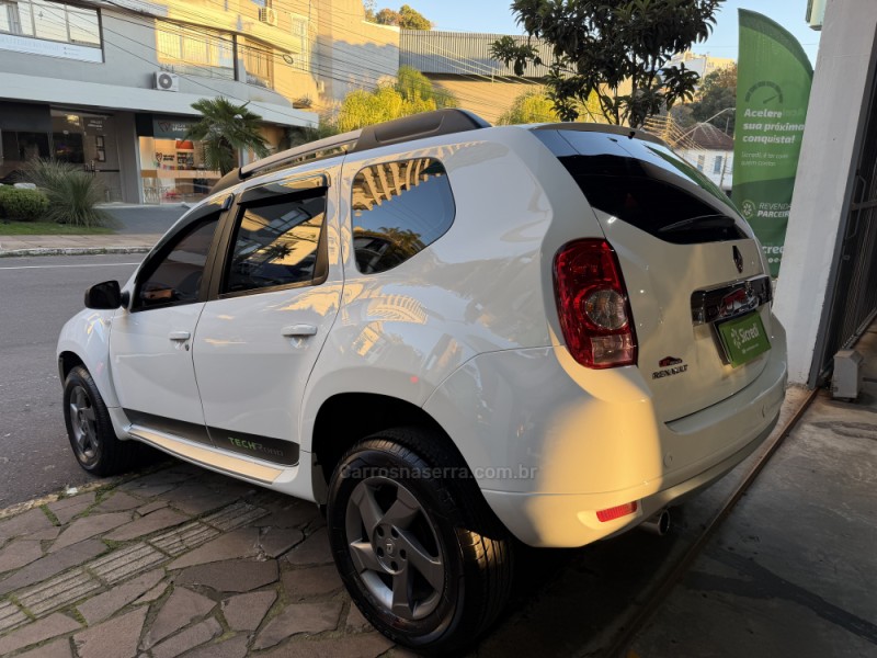 DUSTER 2.0 TECH ROAD 4X2 16V FLEX 4P MANUAL - 2014 - BENTO GONçALVES