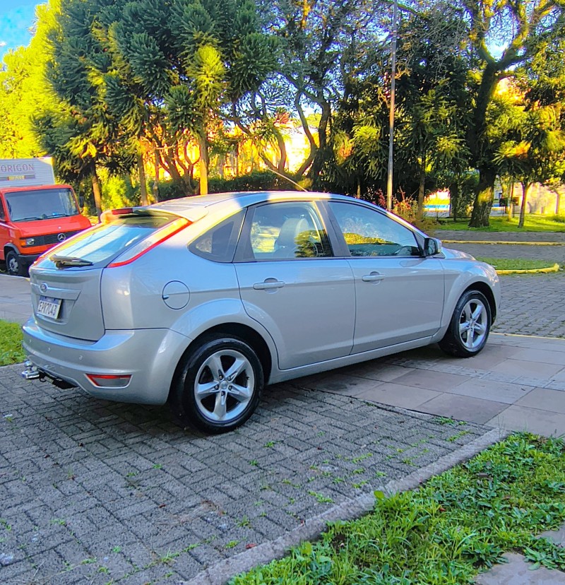 FOCUS 1.6 S 16V FLEX 4P MANUAL - 2011 - FARROUPILHA