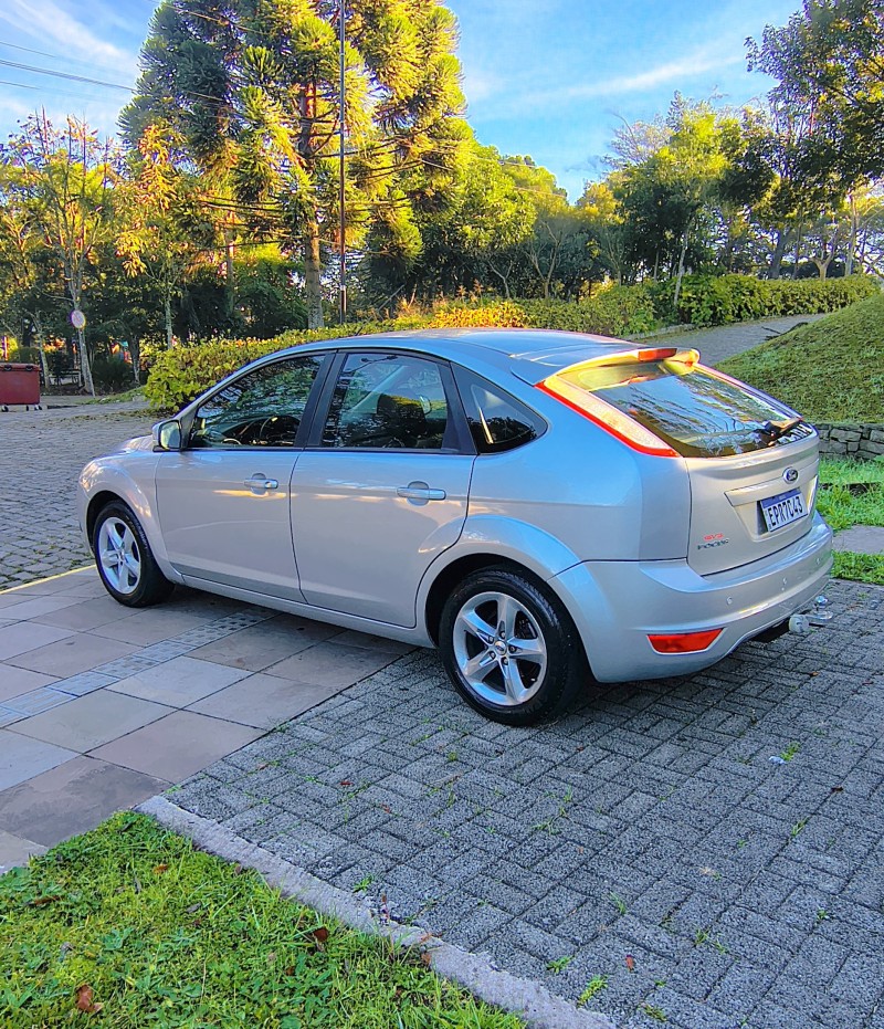 FOCUS 1.6 S 16V FLEX 4P MANUAL - 2011 - FARROUPILHA