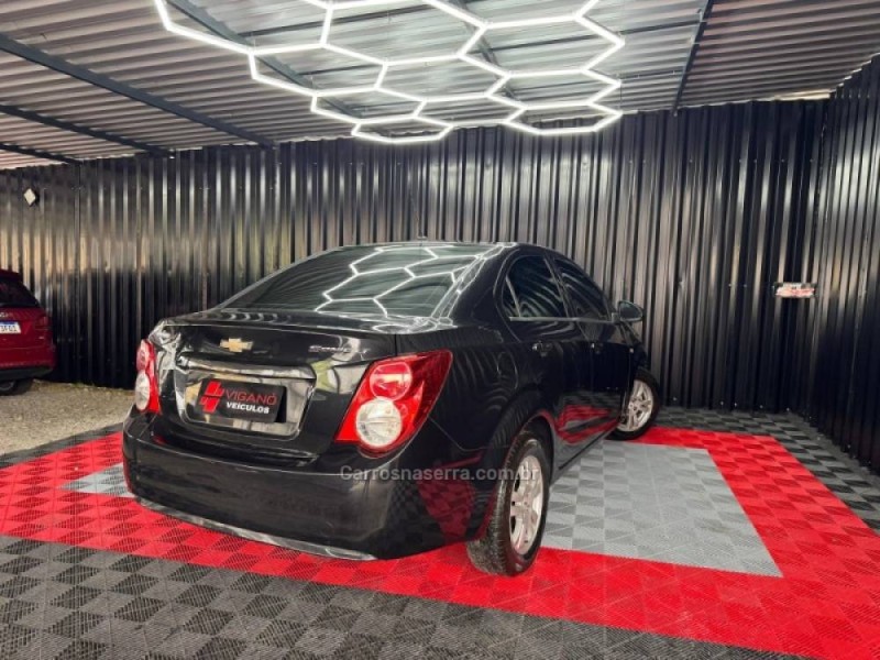 SONIC 1.6 LT SEDAN 16V FLEX 4P AUTOMÁTICO - 2013 - CAXIAS DO SUL