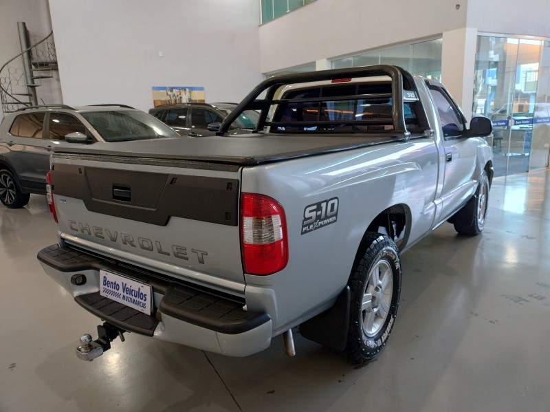 S10 2.4 MPFI ADVANTAGE 4X2 CS 8V FLEX 2P MANUAL - 2011 - BENTO GONçALVES