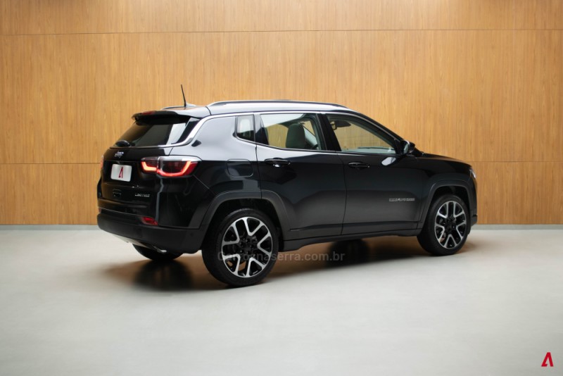 COMPASS 2.0 16V FLEX LIMITED AUTOMÁTICO - 2018 - GARIBALDI