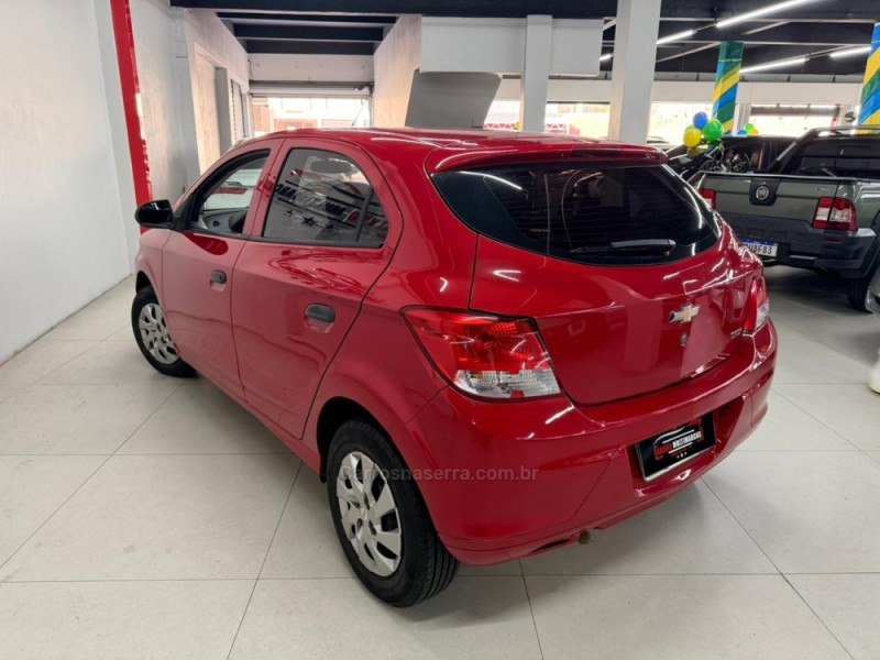 ONIX 1.0 LT 12V FLEX 4P MANUAL - 2015 - CAXIAS DO SUL