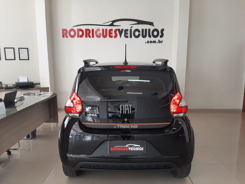 MOBI 1.0 TREKKING 8V FLEX 4P MANUAL - 2025 - CAXIAS DO SUL
