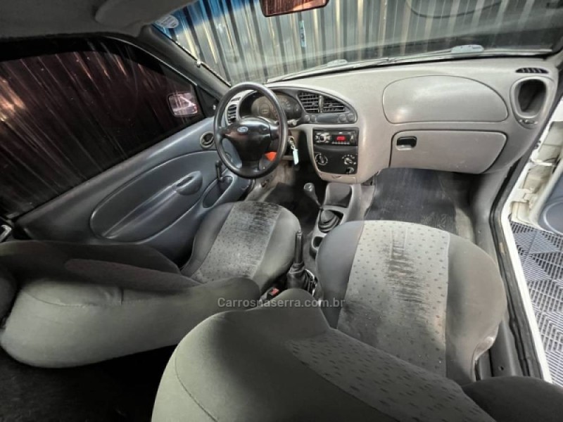 COURIER 1.6 MPI L 8V GASOLINA 2P MANUAL - 2005 - CAXIAS DO SUL